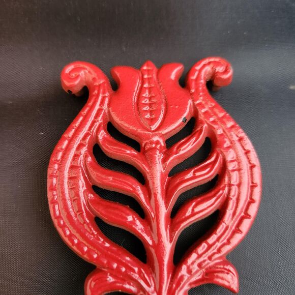 Cast Iron Eagle Tulip & Wheel Mini Footed Trivets Red Enamel Set 3 VTG Wilton - Picture 6 of 9